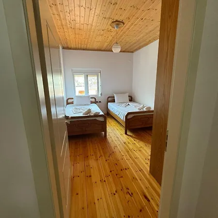 Central Apartment Gjirokaster *