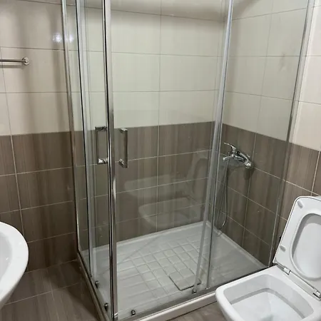 Central Apartment Gjirokaster Appartamento