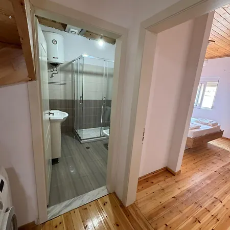 Appartamento Central Apartment Gjirokaster
