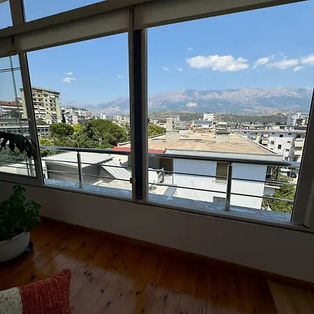 Central Apartment Gjirokaster *