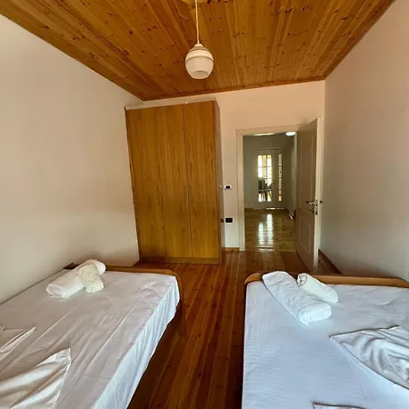 Central Apartment Gjirokaster Apartment *