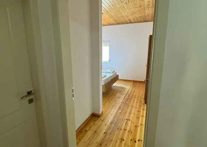 Central Apartment Gjirokaster 公寓