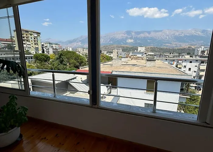 Central Apartment Gjirokaster *