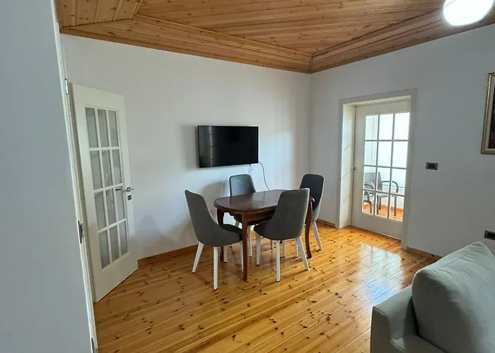 公寓 Central Apartment Gjirokaster