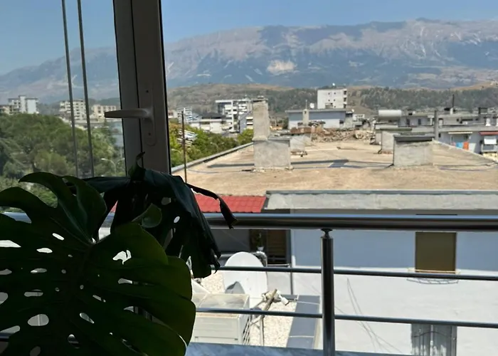 Central Apartment Gjirokaster