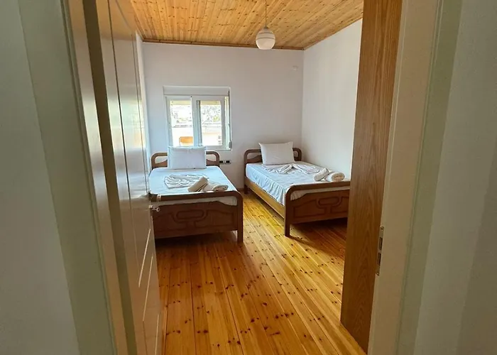 Central Apartment Gjirokaster *